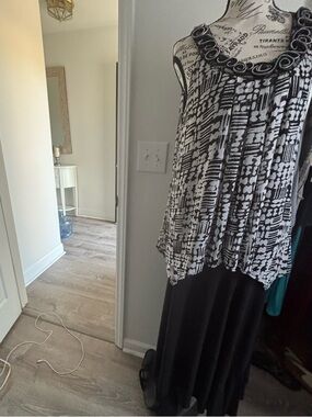 Black & White Printed Beaded Neck Sleeveless Top